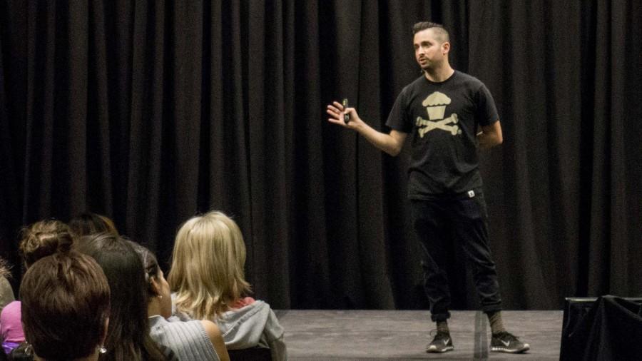 Johnny Cupcakes cooks up student inspiration