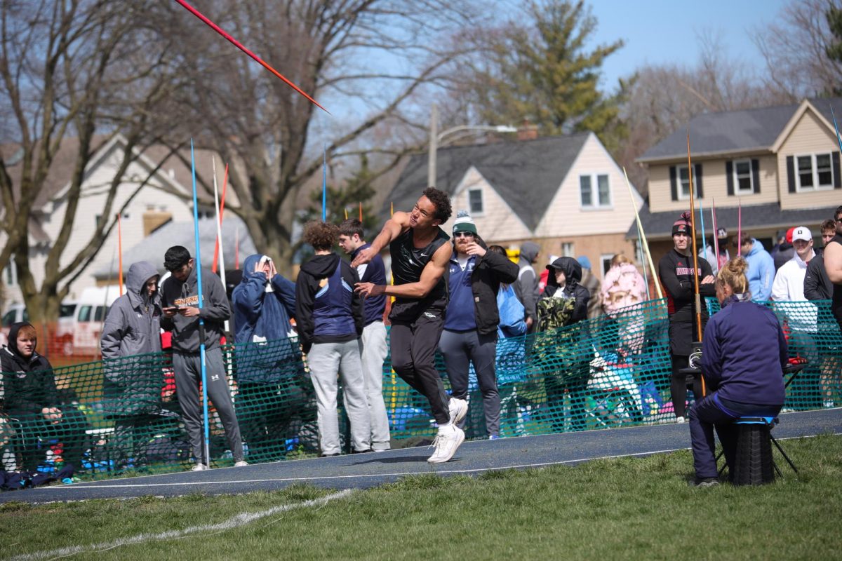 Sophomore Luke Gavin competes in javelin throw.