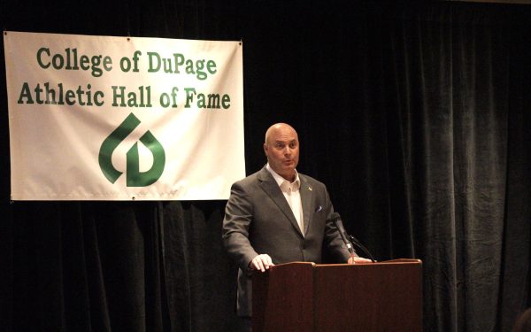 COD Athletic Hall of Fame inductee Mark Suda gives a speech after being inducted. 