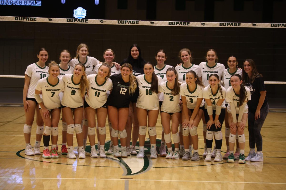 The COD women's volleyball team poses for a portrait. 