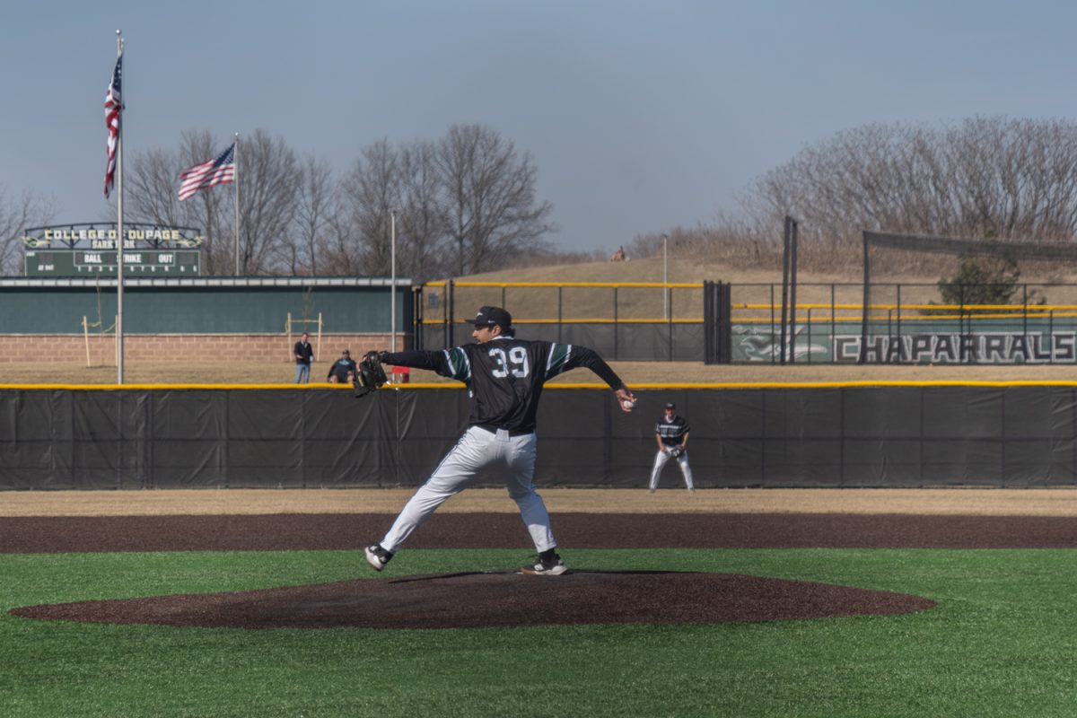 Number 39, Jimmy Traficanti about to throw a pitch.
